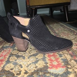 Heeled booties